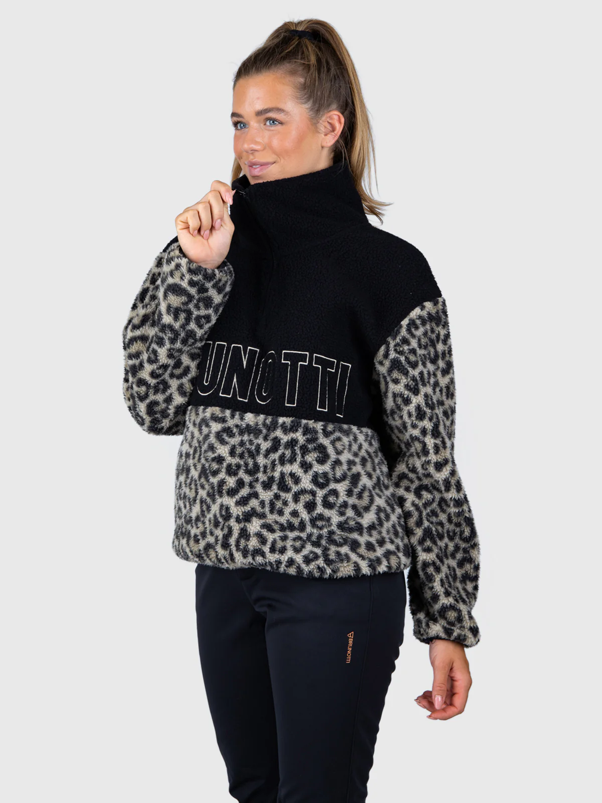 Chondra-Print Women Fleece | Wild Thing Fungi - Image 4