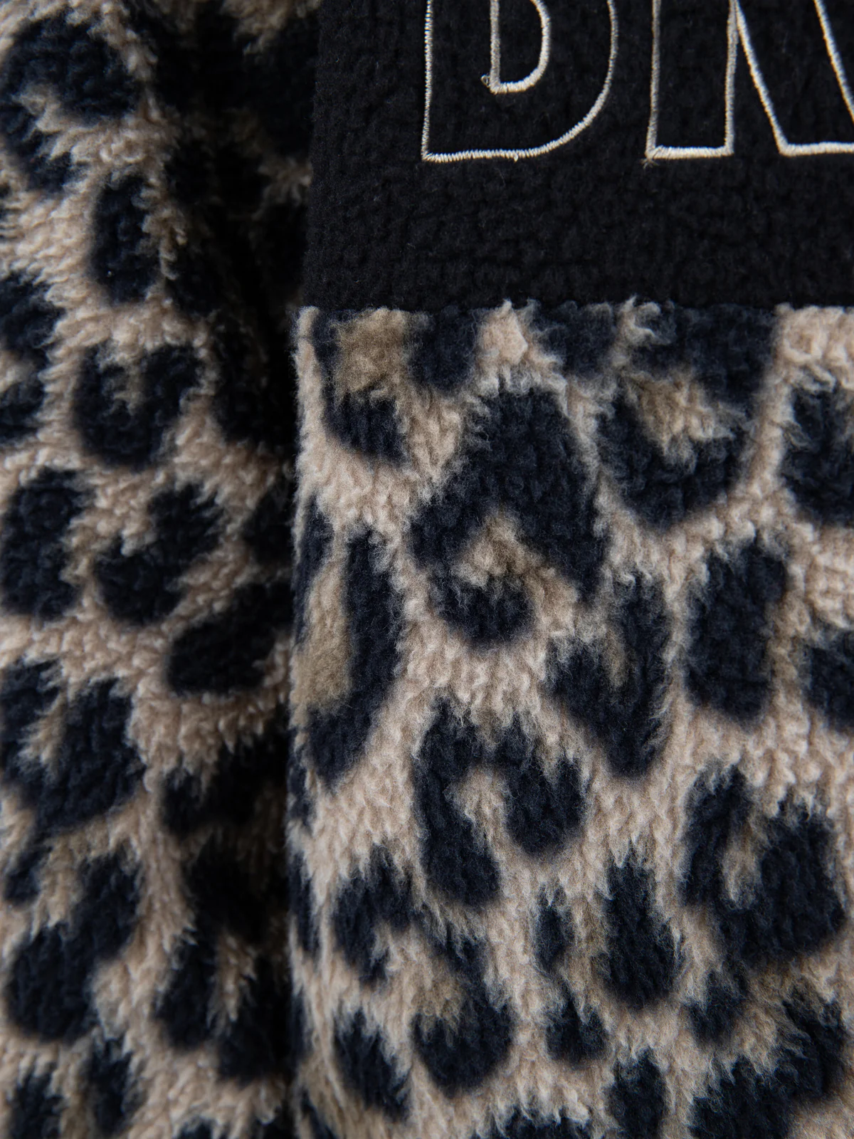 Chondra-Print Women Fleece | Wild Thing Fungi - Image 6