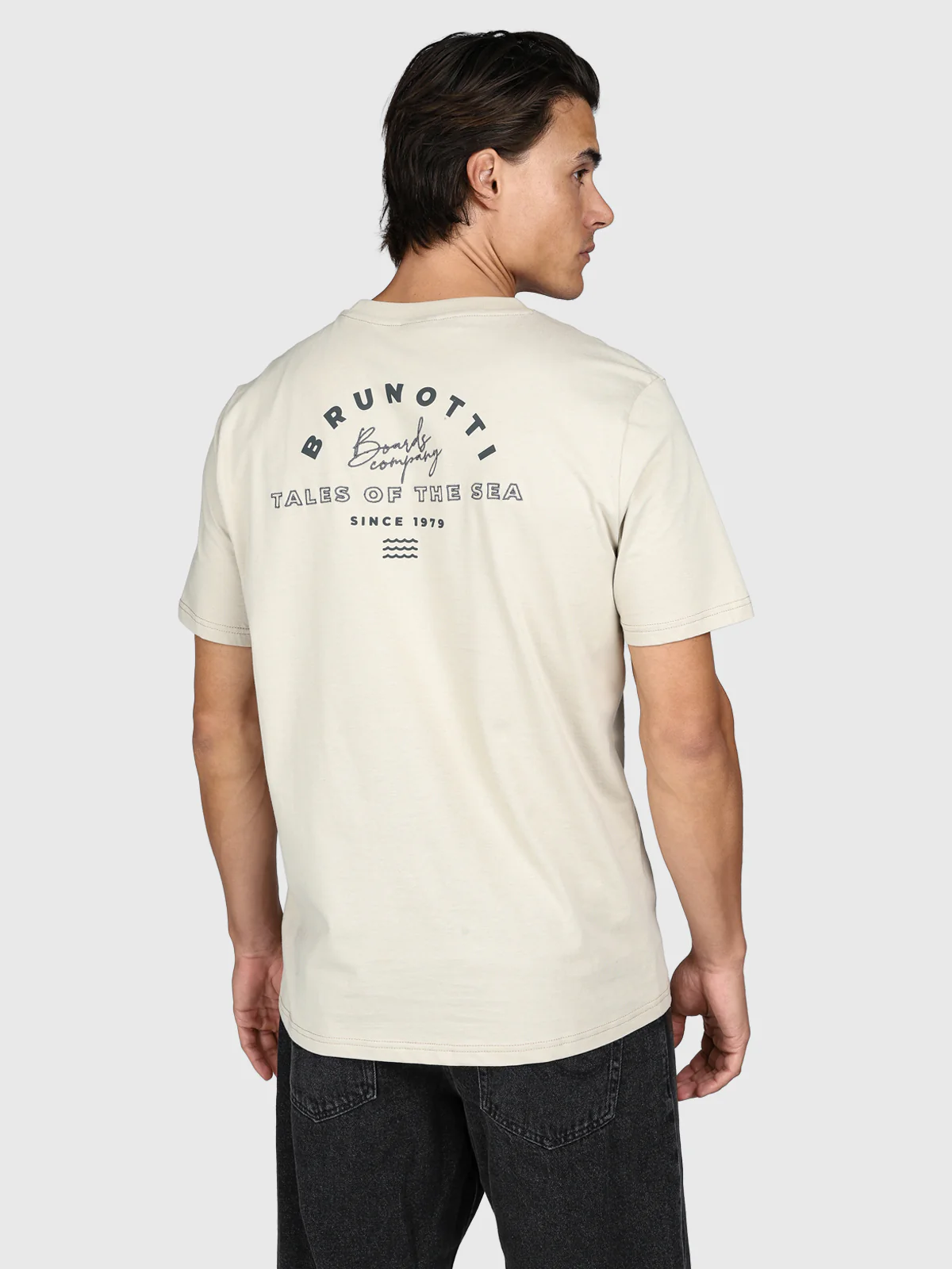 Janusai Men T-shirt | Feather Grey - Image 2