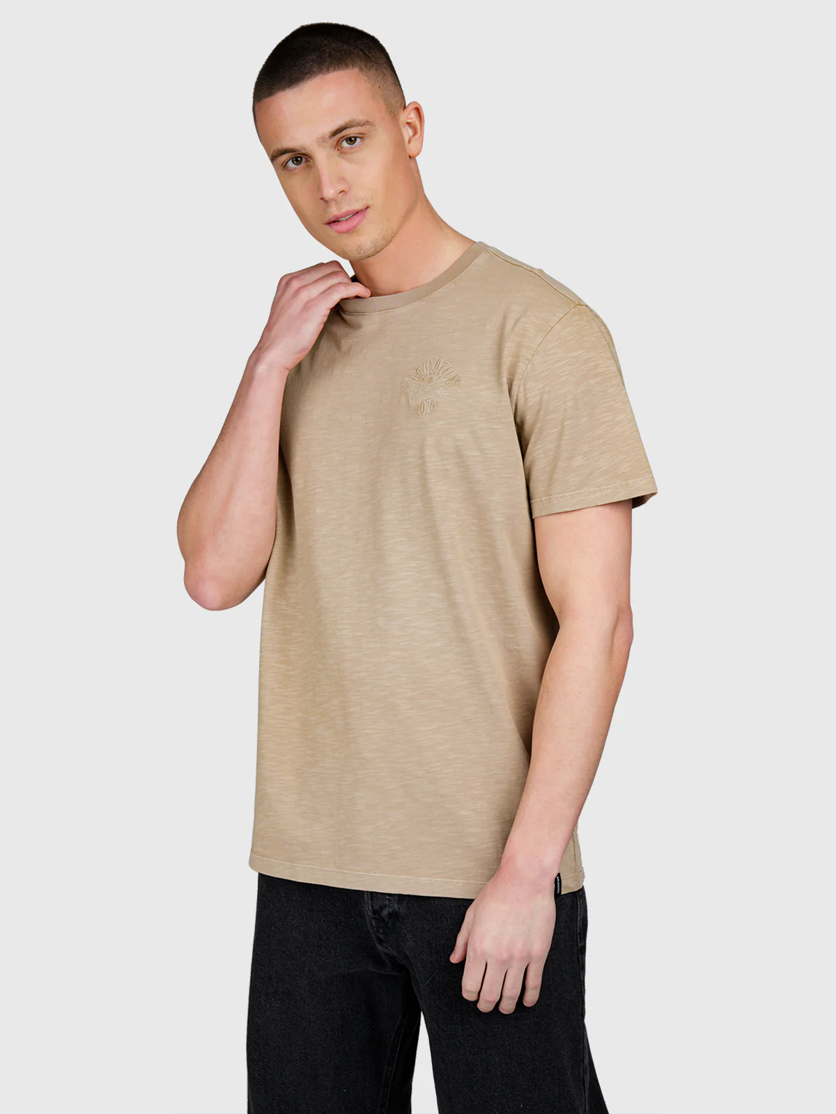 Mattey Men T-shirt | Chinchilla - Image 4