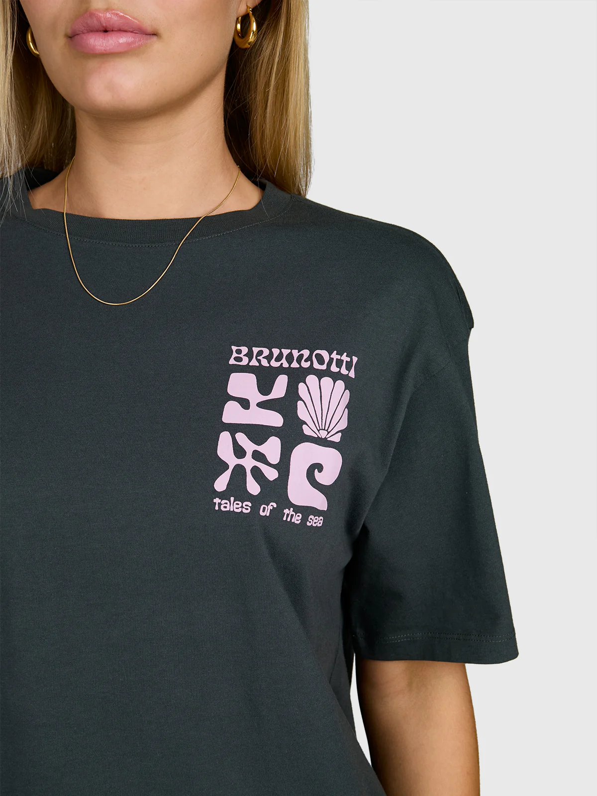 Zennanda Women T-shirt | Pirate Black - Image 10