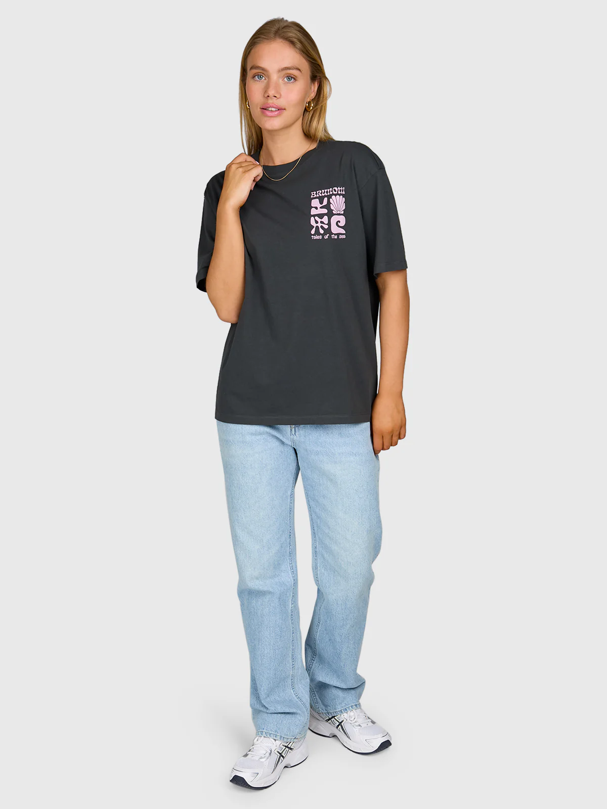 Zennanda Women T-shirt | Pirate Black - Image 5